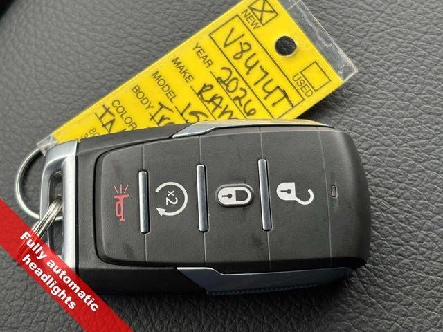 2026 RAM Ram 1500 RAM 1500 EXPRESS CREW CAB 4X4 5'7' BOX