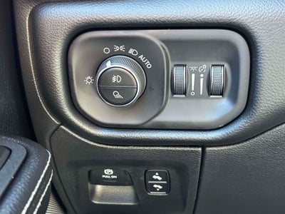 2027 RAM 1500 RAM 1500 LARAMIE CREW CAB 4X4 5'7' BOX