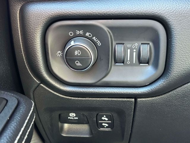 2027 RAM 1500 RAM 1500 LARAMIE CREW CAB 4X4 5'7' BOX