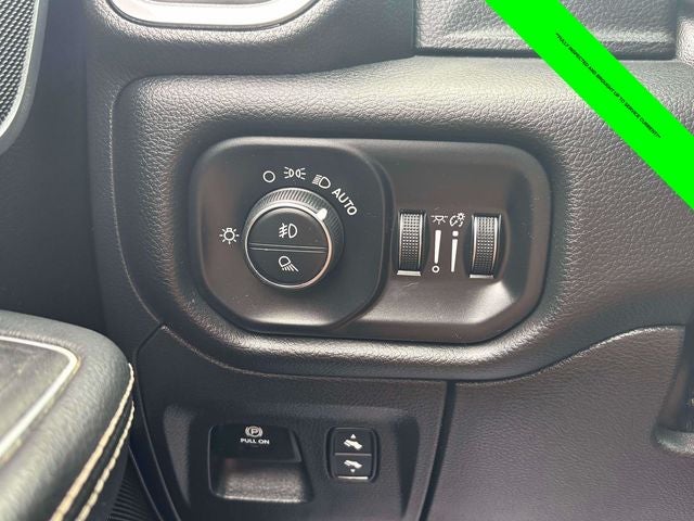 2023 RAM 1500 Laramie Crew Cab 4x4 5'7' Box