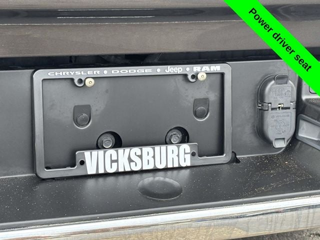 2024 RAM 1500 Laramie Crew Cab 4x4 5'7' Box