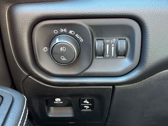 2027 RAM 1500 RAM 1500 LARAMIE CREW CAB 4X4 5'7' BOX