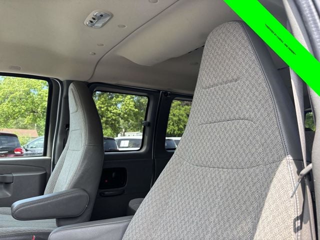 2020 Chevrolet Express Passenger RWD 2500 Regular Wheelbase LT
