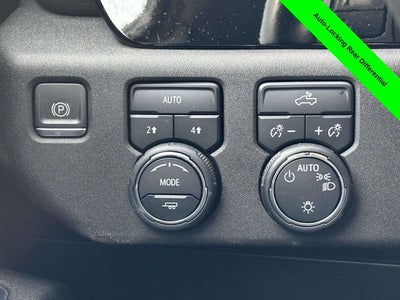 2023 Chevrolet Silverado 1500 4WD Crew Cab Standard Bed LT