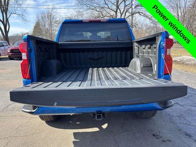 2022 Chevrolet Silverado 1500 4WD Crew Cab Short Bed RST