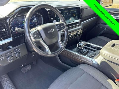 2022 Chevrolet Silverado 1500 4WD Crew Cab Short Bed RST