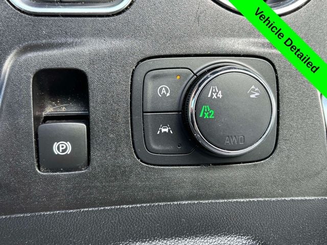 2023 Chevrolet Traverse AWD LS