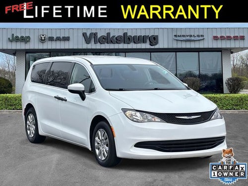 2020 Chrysler Voyager L