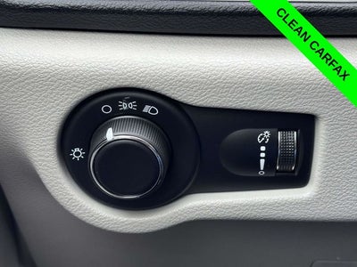 2020 Chrysler Voyager L