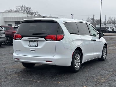 2020 Chrysler Voyager L