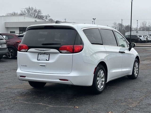 2020 Chrysler Voyager L