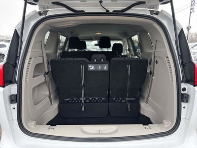 2020 Chrysler Voyager L