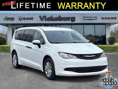 2020 Chrysler Voyager L