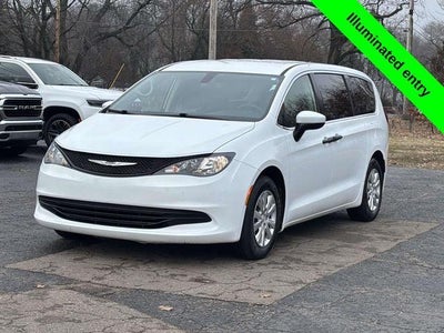 2020 Chrysler Voyager L