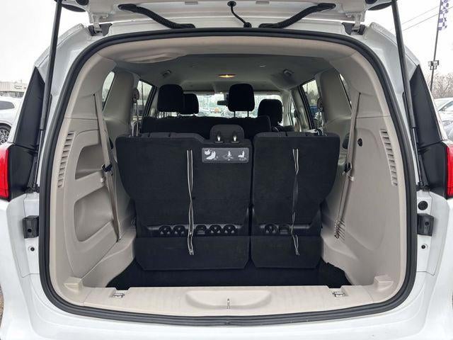 2020 Chrysler Voyager L