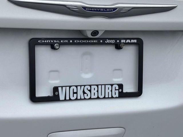 2020 Chrysler Voyager L