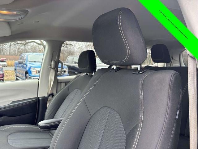 2020 Chrysler Voyager L