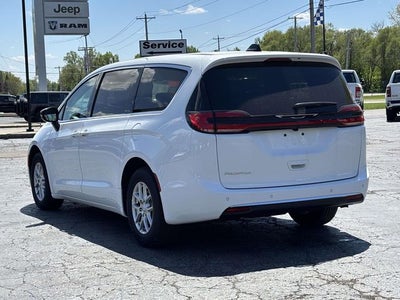 2027 Chrysler Pacifica PACIFICA SELECT