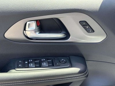 2027 Chrysler Pacifica PACIFICA SELECT
