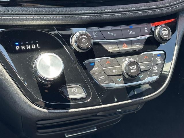2027 Chrysler Pacifica PACIFICA SELECT