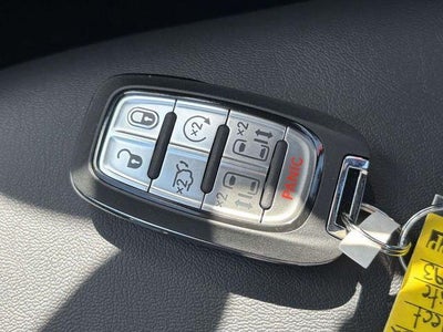 2027 Chrysler Pacifica PACIFICA SELECT