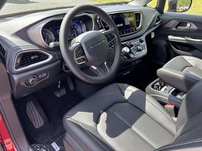 2027 Chrysler Pacifica PACIFICA SELECT