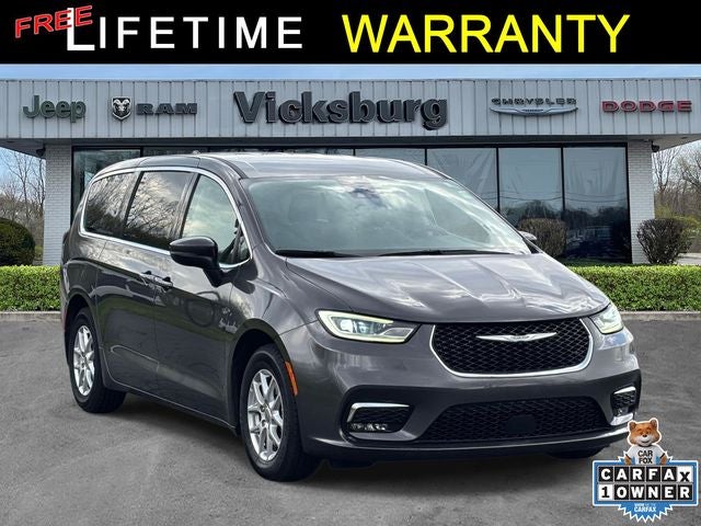 2023 Chrysler Pacifica Touring L