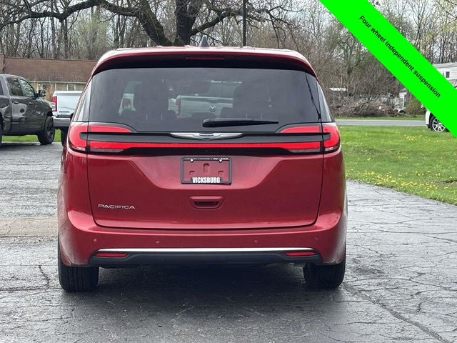 2025 Chrysler Pacifica Select