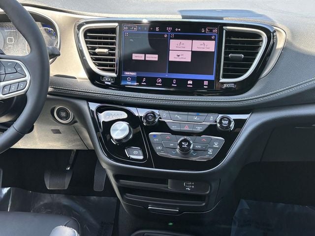 2027 Chrysler Pacifica PACIFICA SELECT