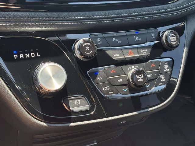 2027 Chrysler Pacifica PACIFICA SELECT