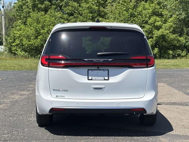 2027 Chrysler Pacifica PACIFICA SELECT