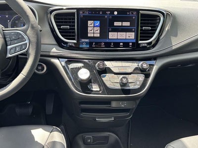 2027 Chrysler Pacifica PACIFICA SELECT