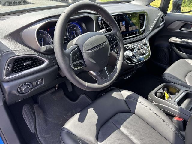 2027 Chrysler Pacifica PACIFICA SELECT