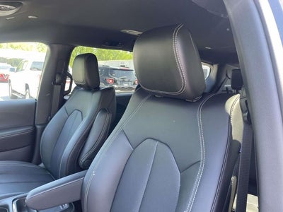 2027 Chrysler Pacifica PACIFICA SELECT