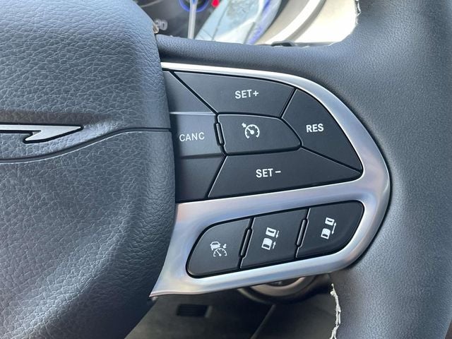 2027 Chrysler Pacifica PACIFICA SELECT