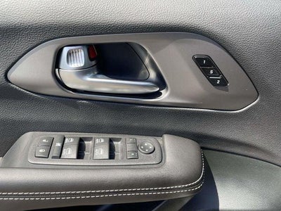 2027 Chrysler Pacifica PACIFICA SELECT