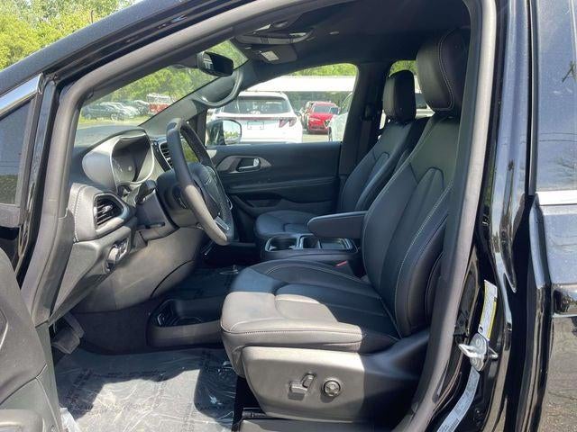 2027 Chrysler Pacifica PACIFICA SELECT
