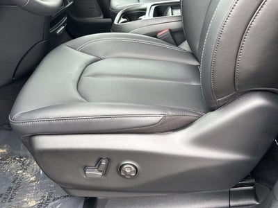 2027 Chrysler Pacifica PACIFICA SELECT
