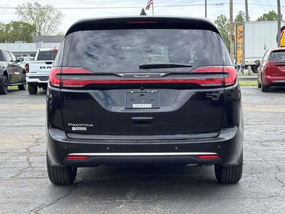 2027 Chrysler Pacifica PACIFICA SELECT