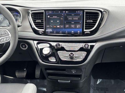 2027 Chrysler Pacifica PACIFICA SELECT