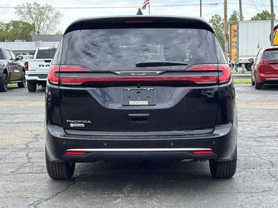 2027 Chrysler Pacifica PACIFICA SELECT