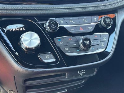 2027 Chrysler Pacifica PACIFICA SELECT