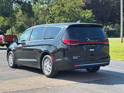 2027 Chrysler Pacifica PACIFICA SELECT