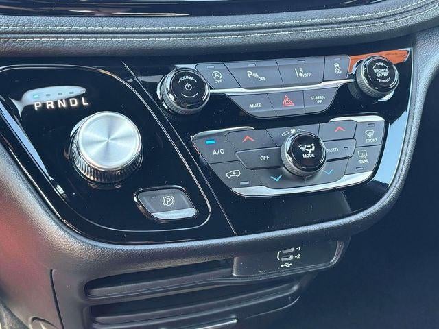 2027 Chrysler Pacifica PACIFICA SELECT