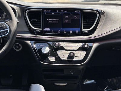 2027 Chrysler Pacifica PACIFICA SELECT