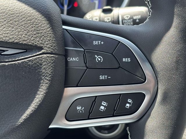 2027 Chrysler Pacifica PACIFICA SELECT