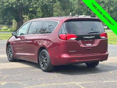 2023 Chrysler Voyager LX