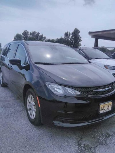 2024 Chrysler Voyager LX