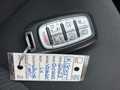 2023 Chrysler Voyager LX