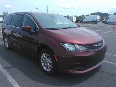 2023 Chrysler Voyager LX